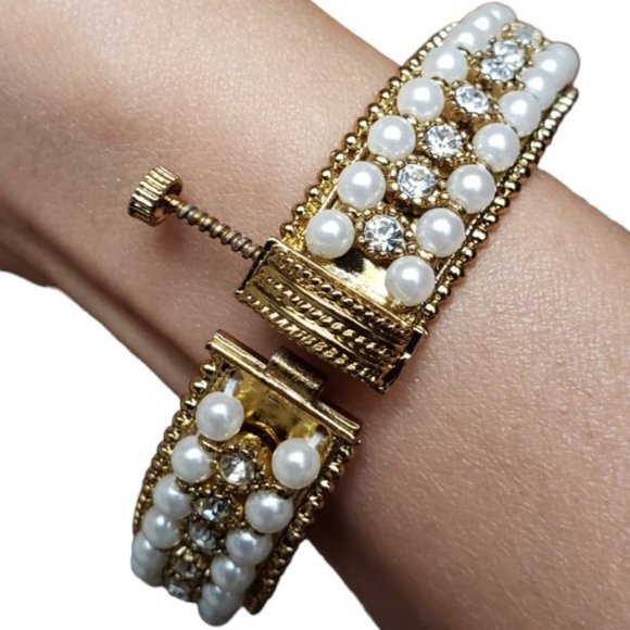 Faux Pearl and CZ Statement Bracelet with Screw Opening/Closure - Picture 5 of 6